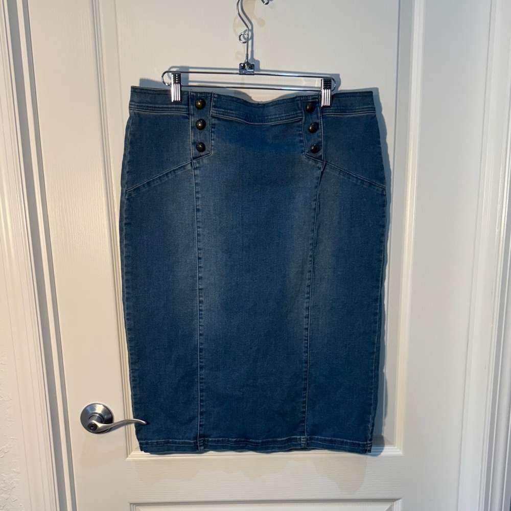 SOHO Denim Button-Accent Long Skirt Soft Size XL Boho 26.5” Length